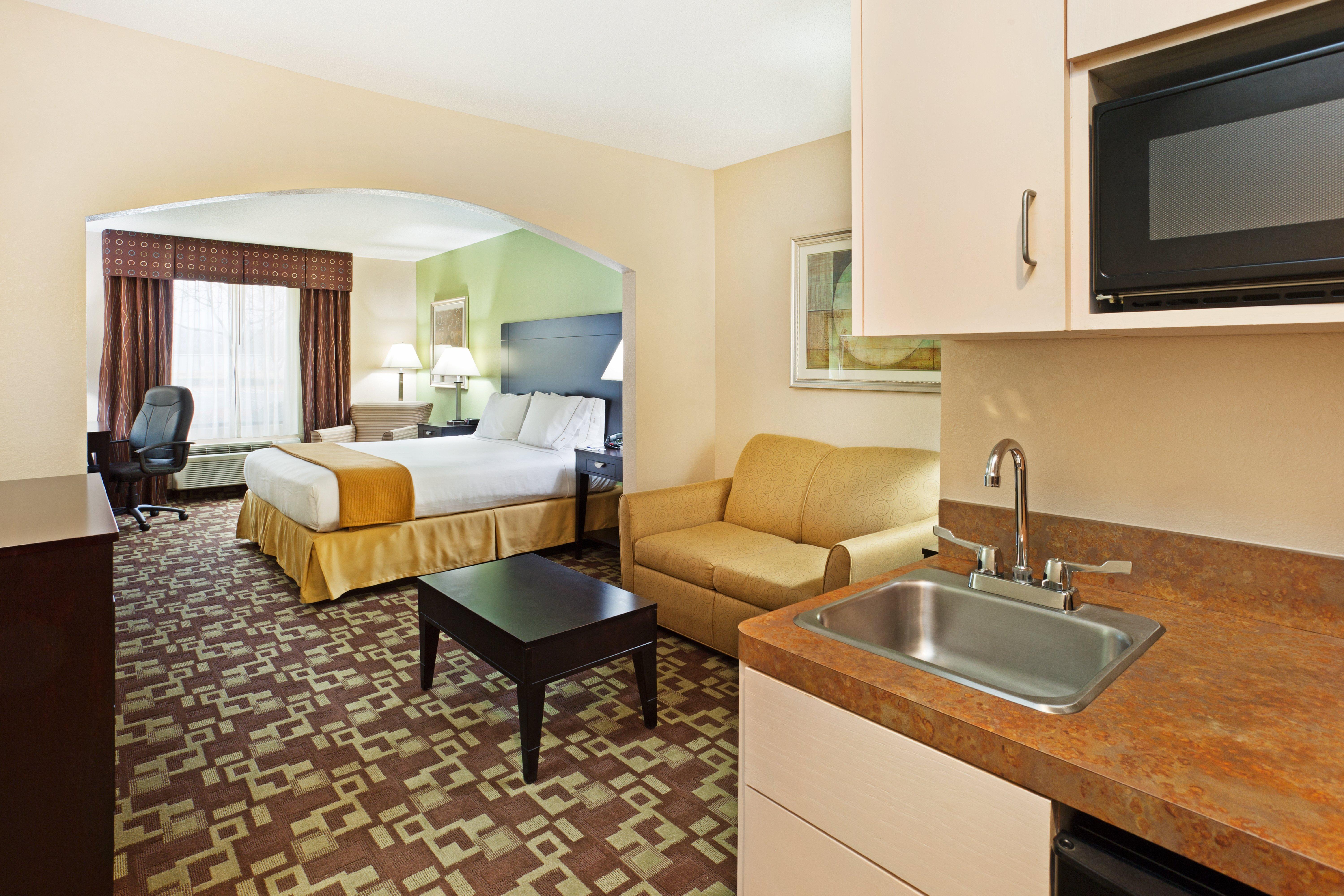 Holiday Inn Express & Suites Reidsville By Ihg Extérieur photo